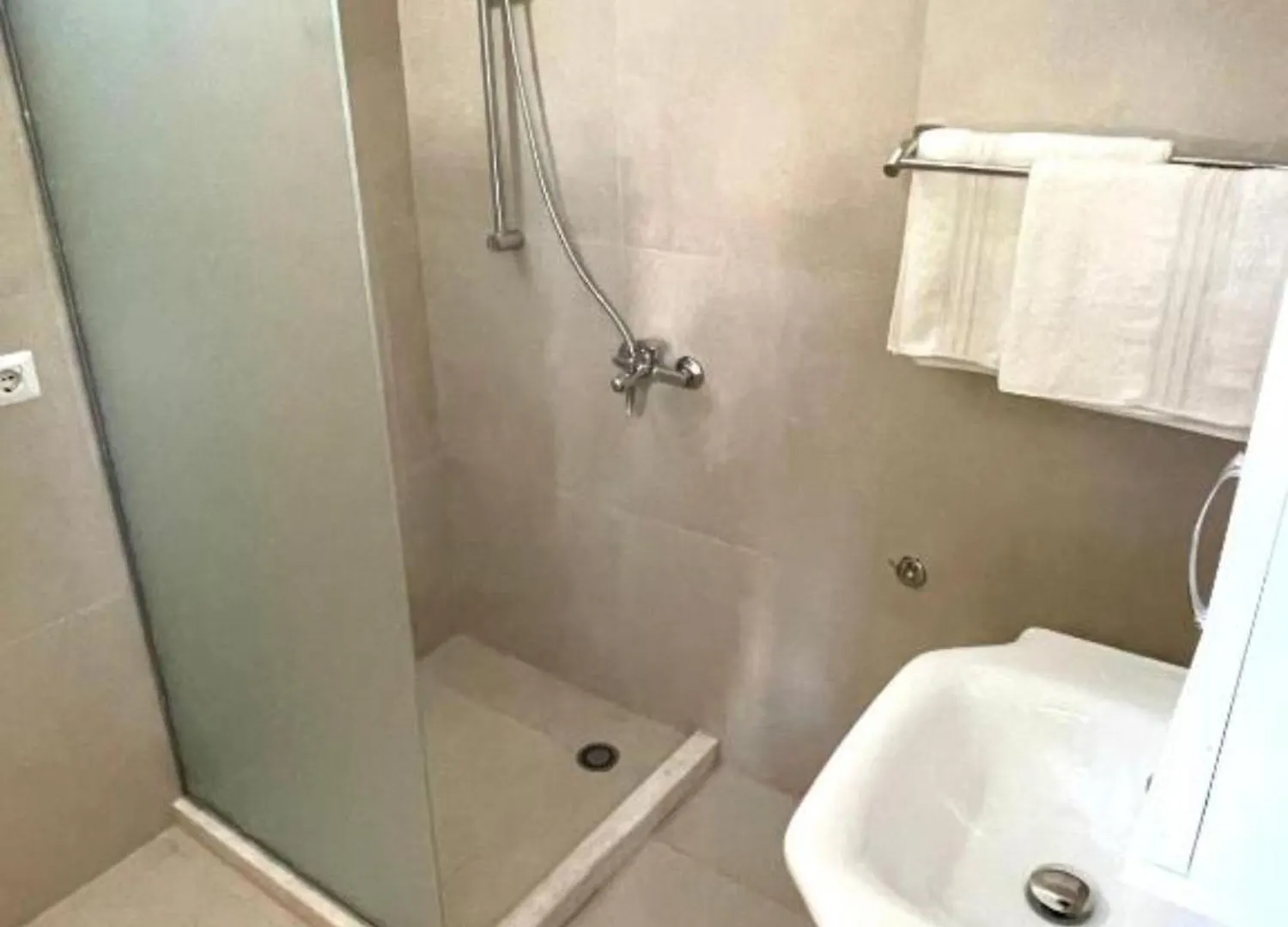 ****  Hotel Algo Tirana Albania
