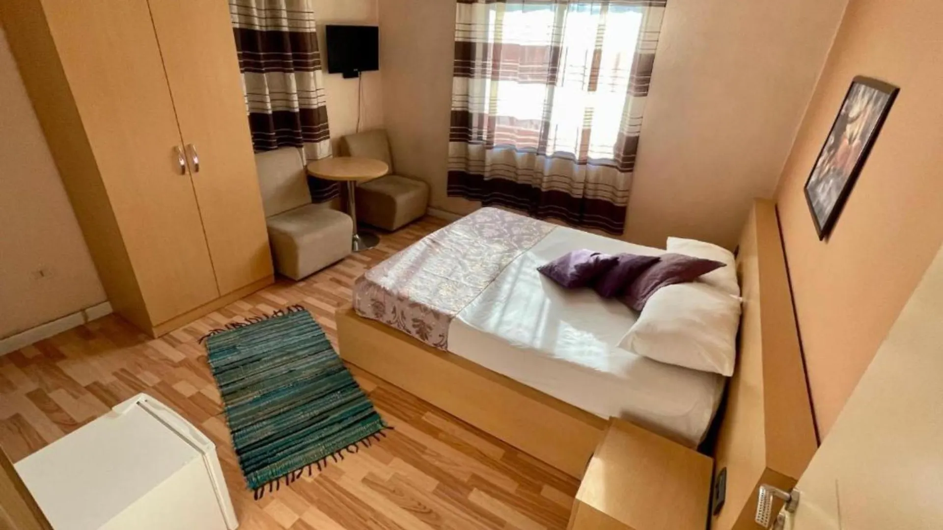 Hotel Algo Tirana