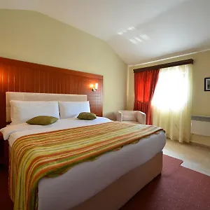 5 *** Tirana
